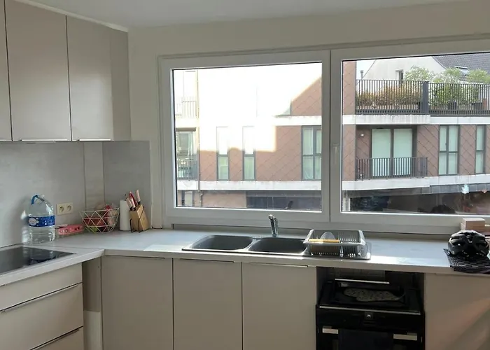 Toverpoort - Seperate In Shared Apartamento